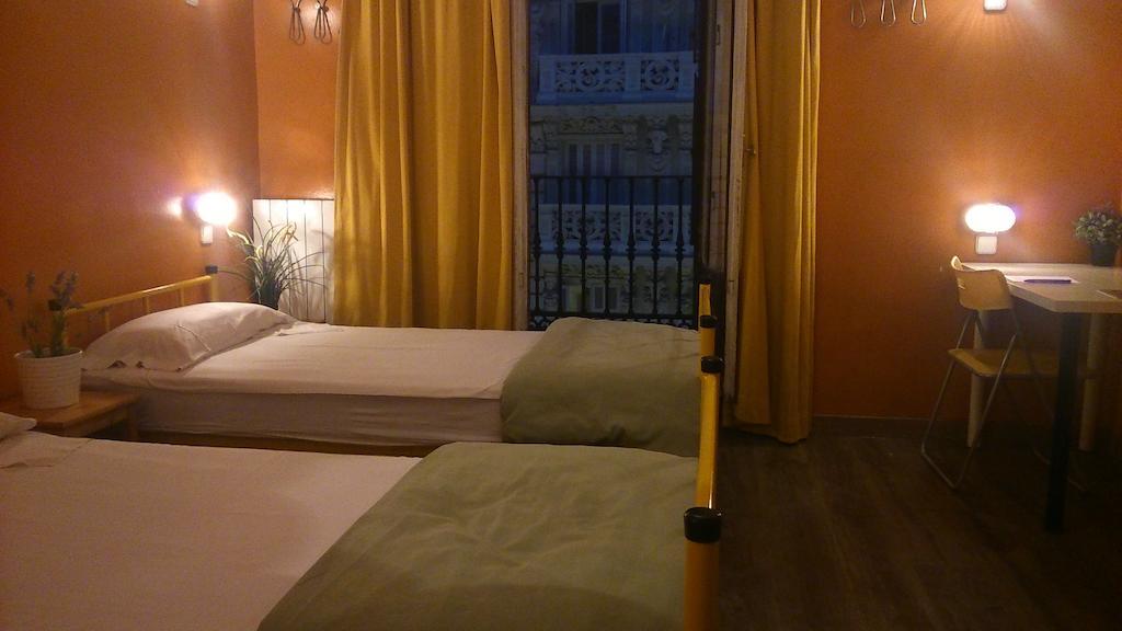 Los Amigos Hostel マドリード 部屋 写真