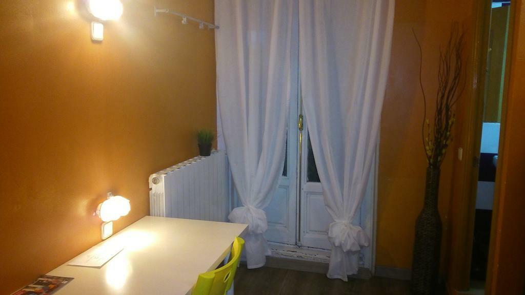 Los Amigos Hostel マドリード エクステリア 写真